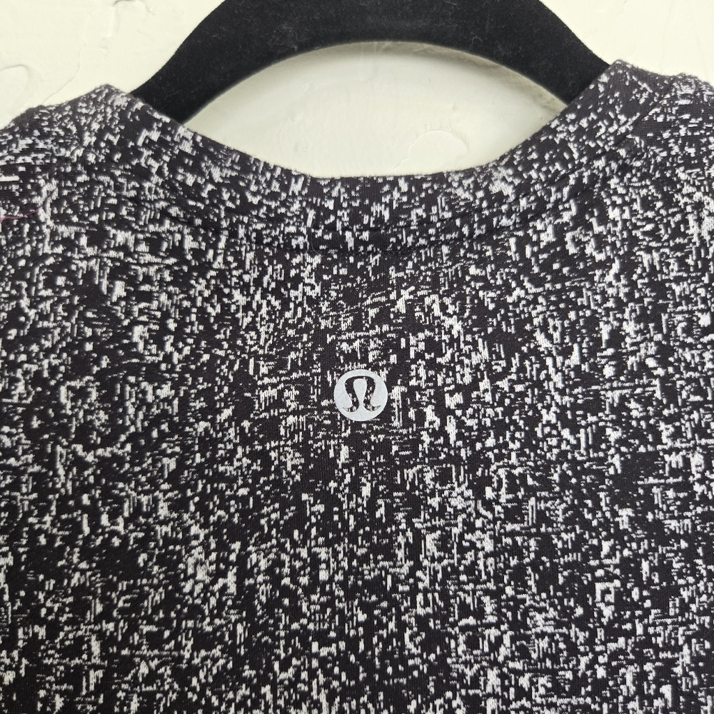 Lululemon Extra Mile Long Sleeve Top - Picture 14 of 16
